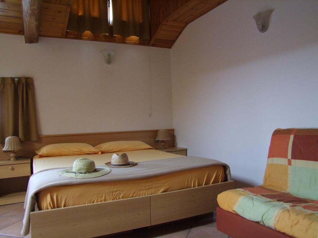 Agritur Fior di Melo Apartment Nanno Bagian luar foto