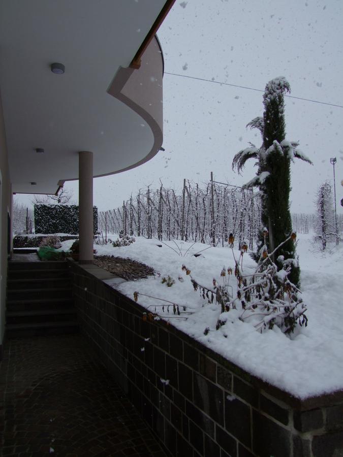 Agritur Fior di Melo Apartment Nanno Bagian luar foto